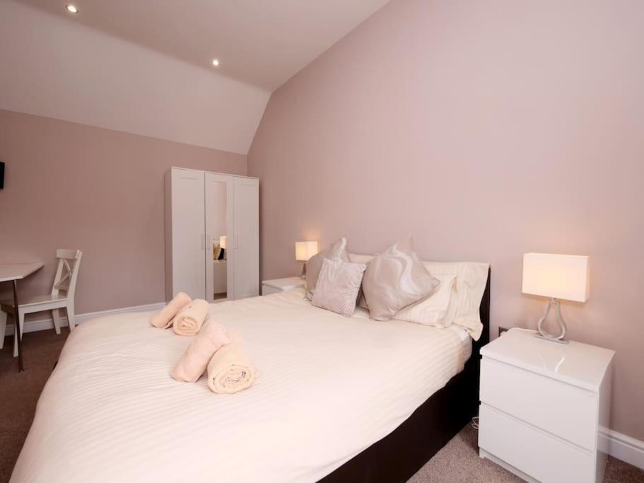 Hoxne Cottages - Daisy Cottage With Private Hot Tub ヨーク エクステリア 写真